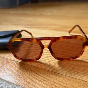 Tortoiseshell Brown Women's Sunglasses with Bridge Detail